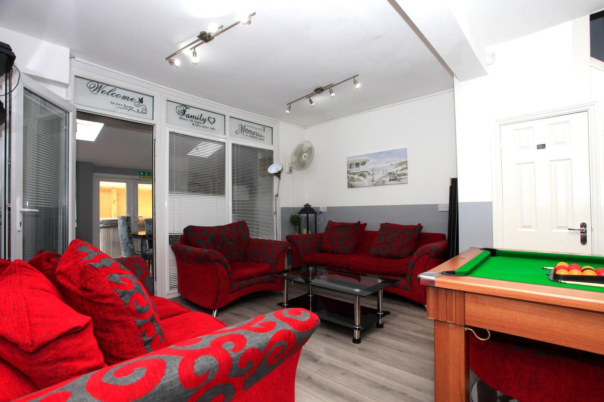 Luxury Hot Tub Entertainment Room Central Park Peterborough Zewnętrze zdjęcie