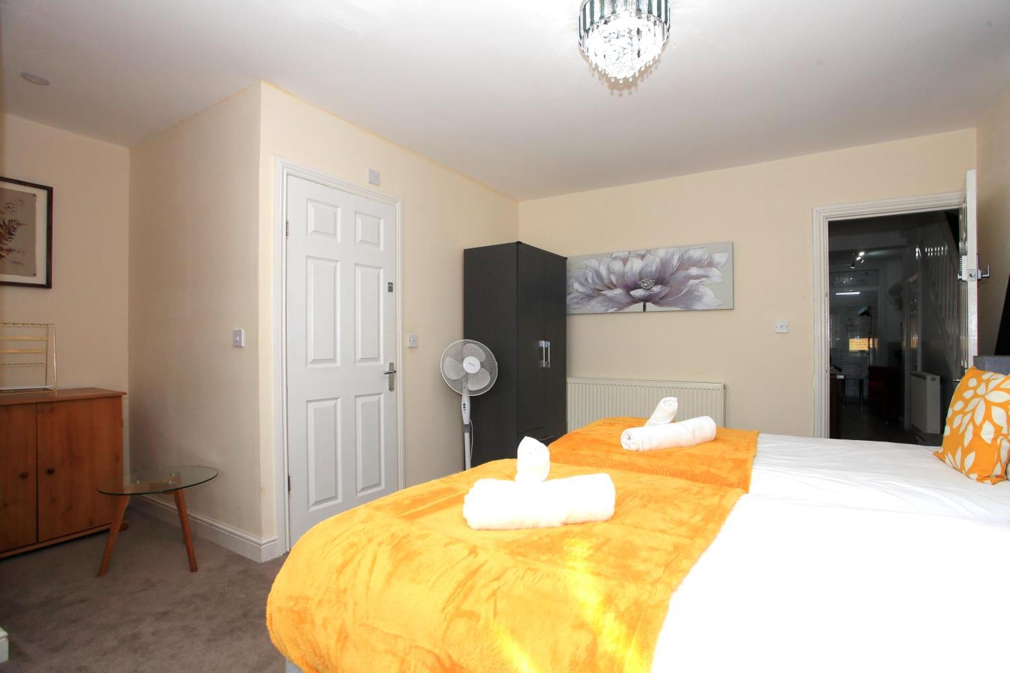 Luxury Hot Tub Entertainment Room Central Park Peterborough Zewnętrze zdjęcie