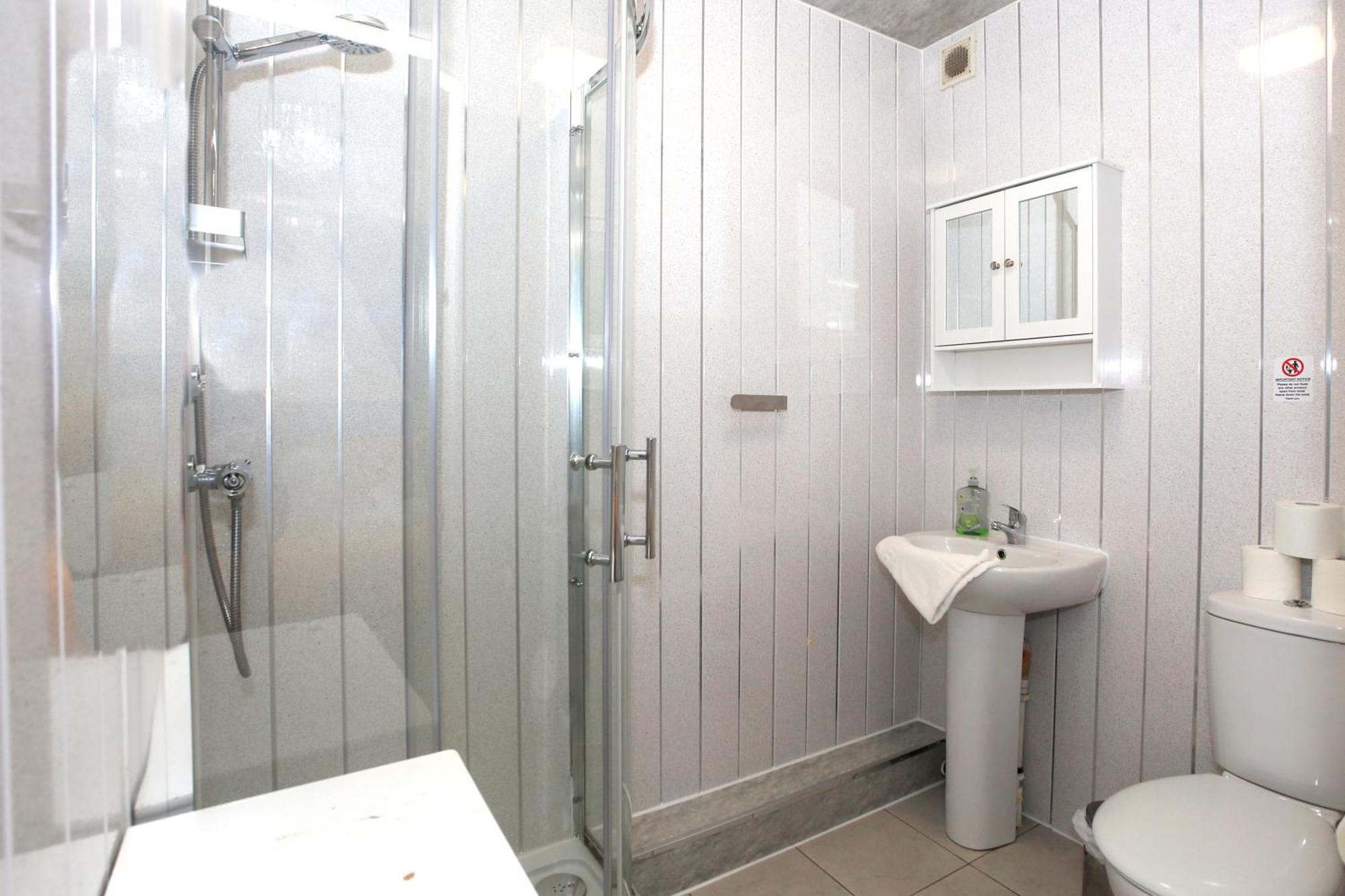 Luxury Hot Tub Entertainment Room Central Park Peterborough Zewnętrze zdjęcie